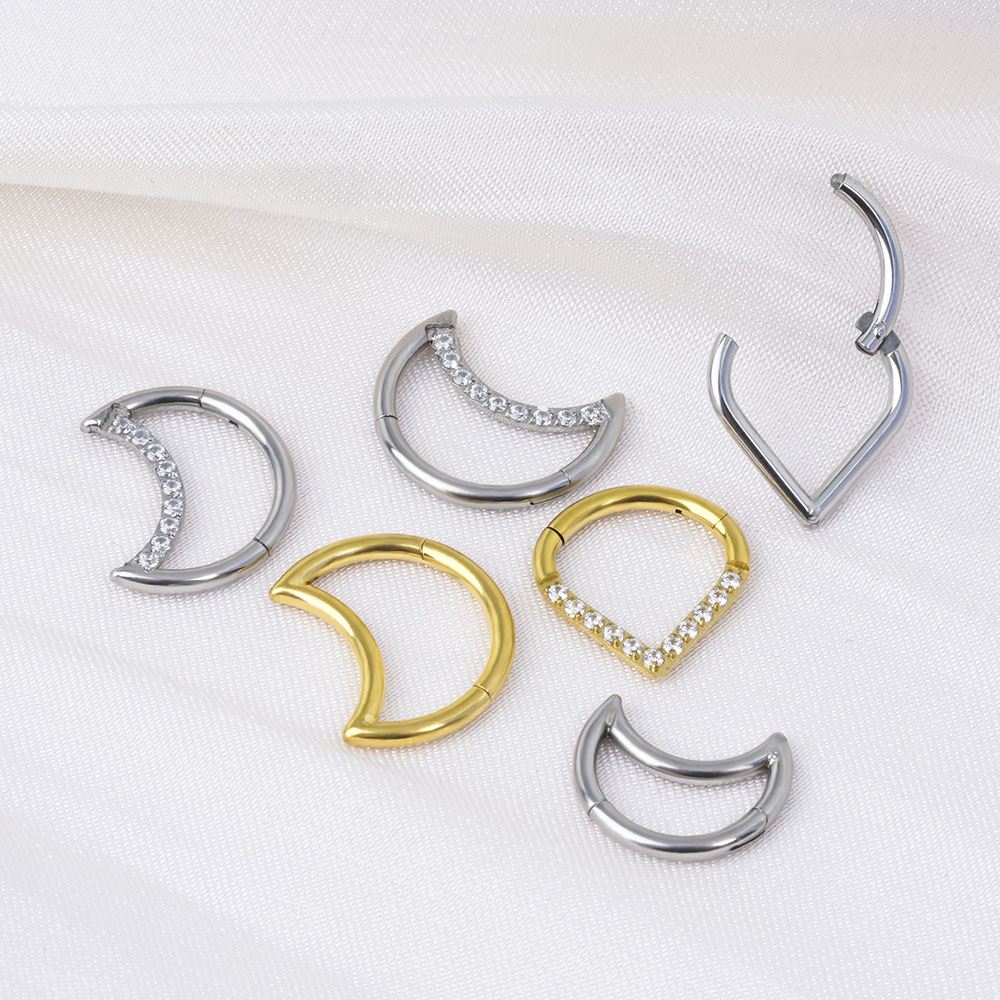 F136 Titanium Hinged Tear Drop - Septum Clicker Ring recension och pris