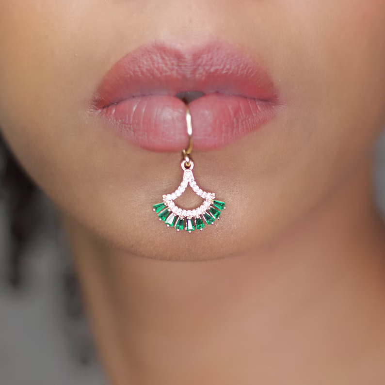 Luxury Gold Color Flower Shape - Body Jewelry Earrings recension och pris